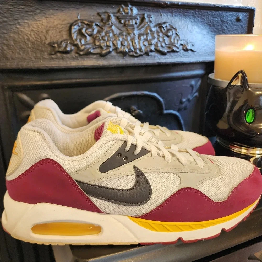 Nike Air Max Correl Multicolor Women's Sneakers, Size 12 - Picture 3 of 10